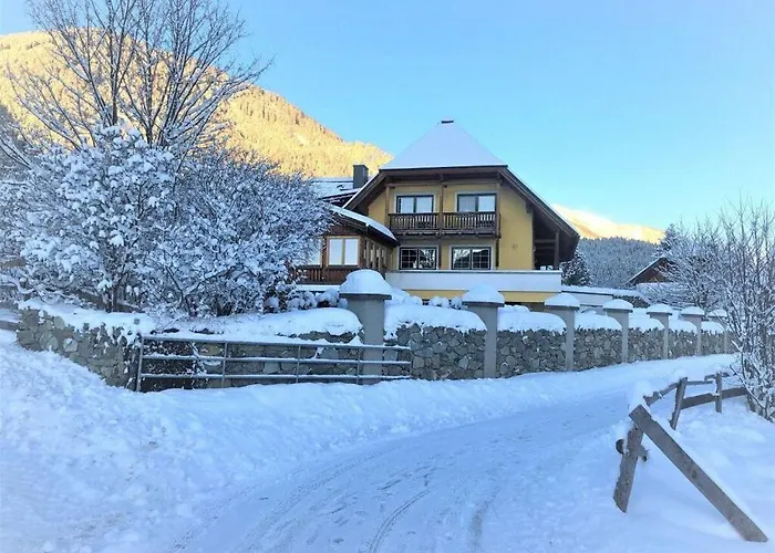 Yuma 4 People - Formerly Tui アパート